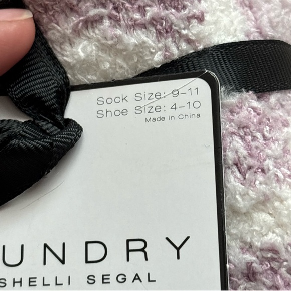 2/$20 - 3 pairs of cozy women’s plush socks sock size 9-11 - Picture 3 of 6